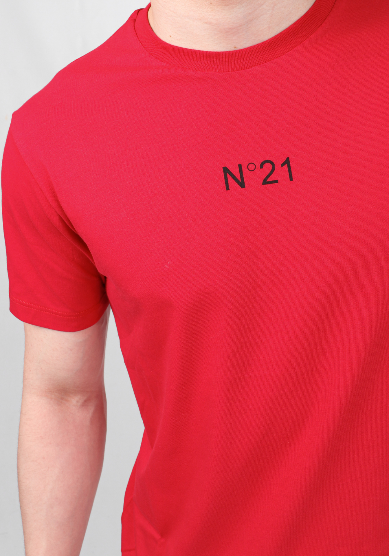 Футболка N21